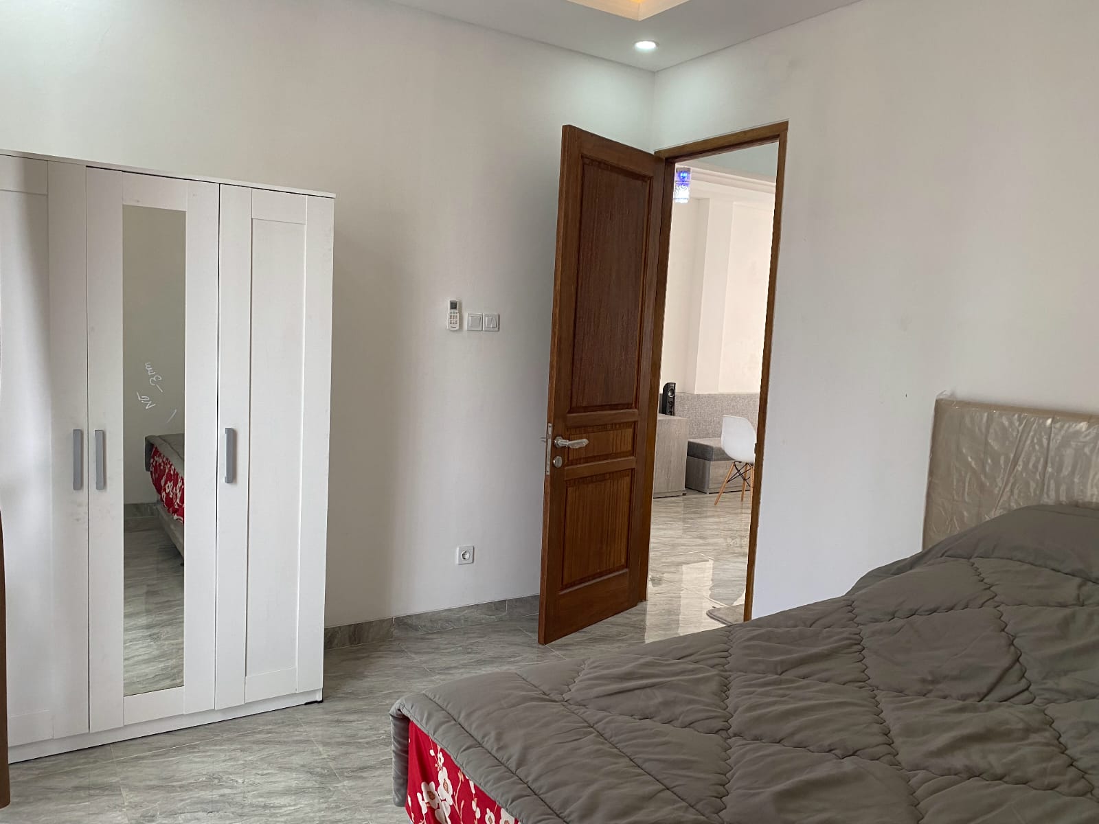 Rumah Dijual di Cluster Taman Simpruk Lippo Cikarang